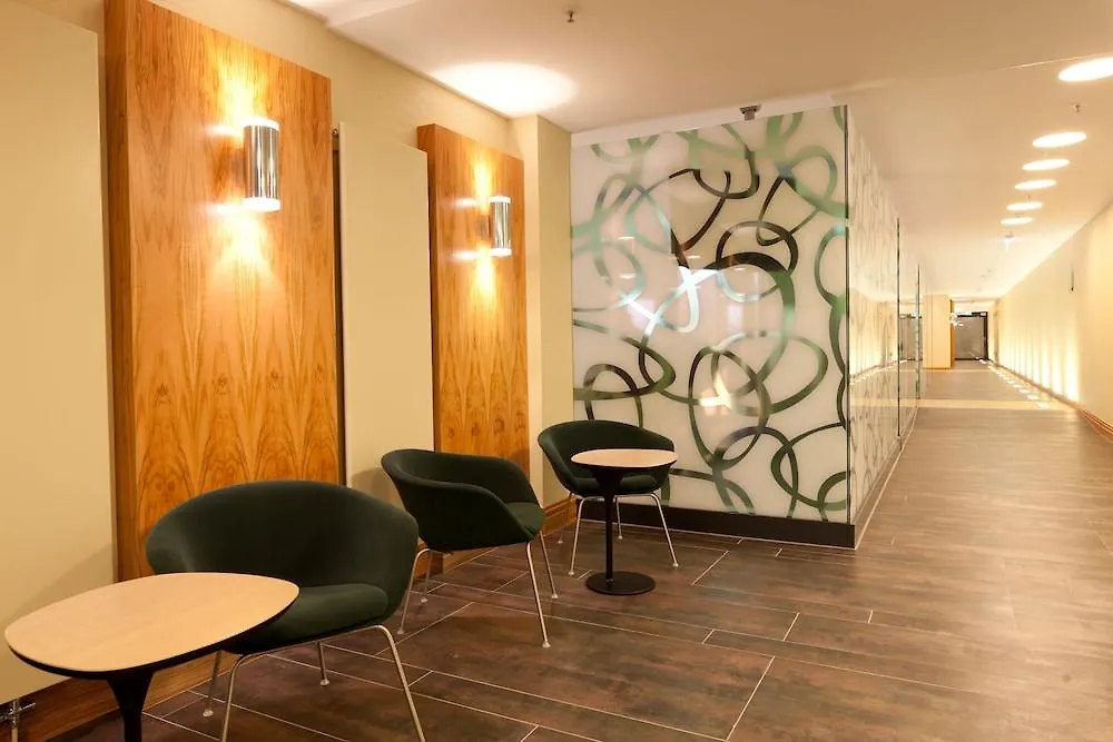 Hilton Frankfurt Airport Ξενοδοχείο Φραγκφούρτη 4*,  Γερμανία