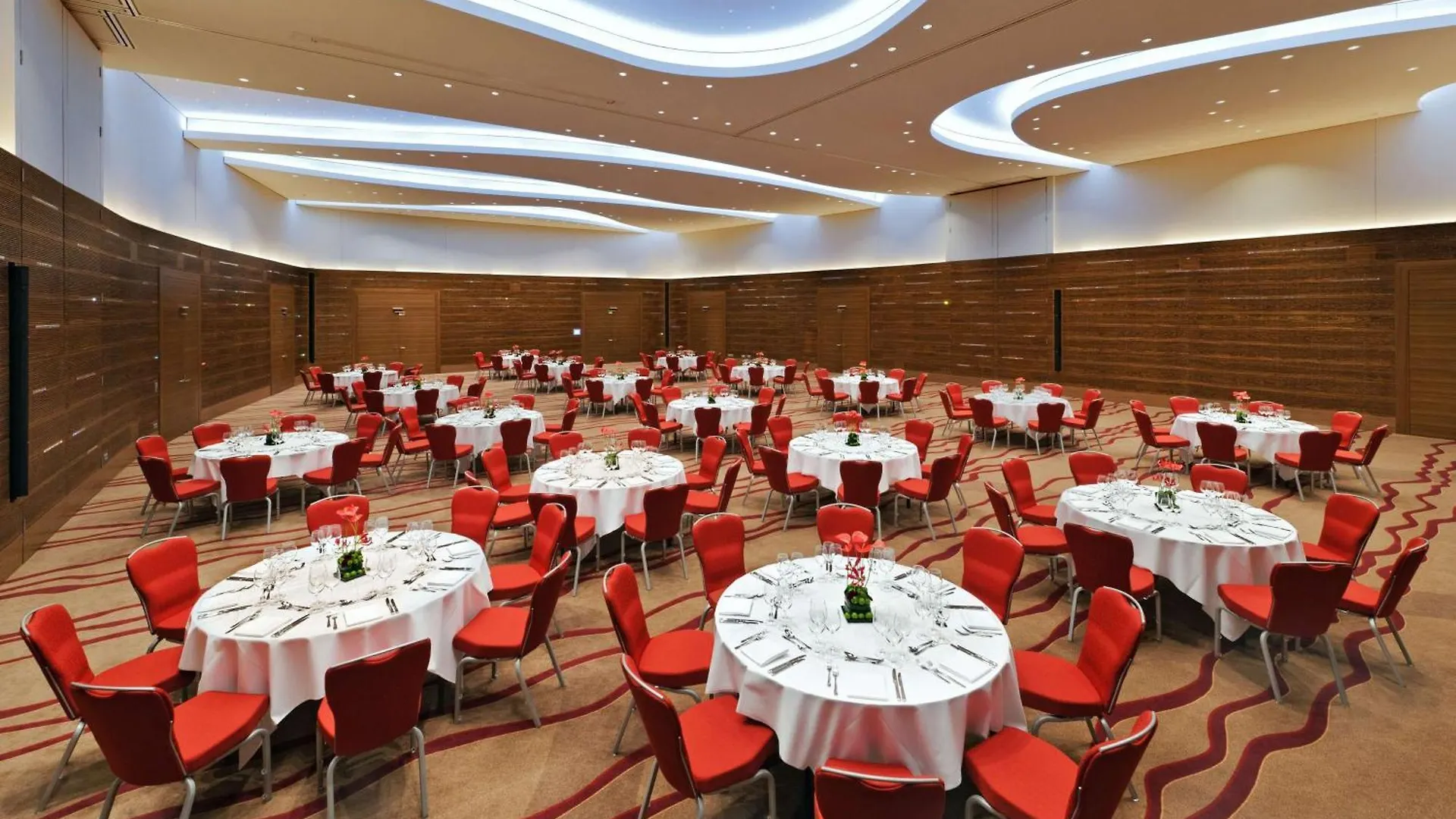 Отель Hilton Frankfurt Airport Франкфурт-на-Майне